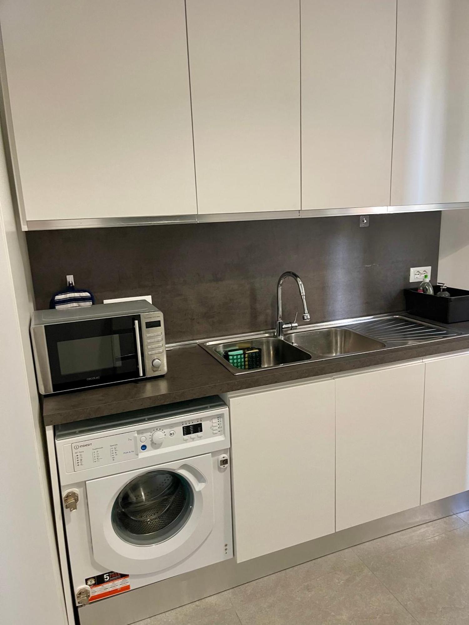 Deluxe Apartment Self Check In Parking Genoa Ngoại thất bức ảnh