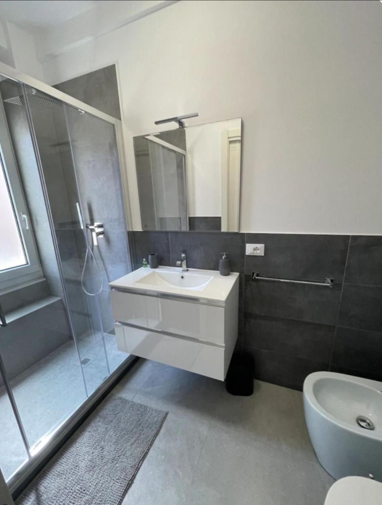 Deluxe Apartment Self Check In Parking Genoa Ngoại thất bức ảnh